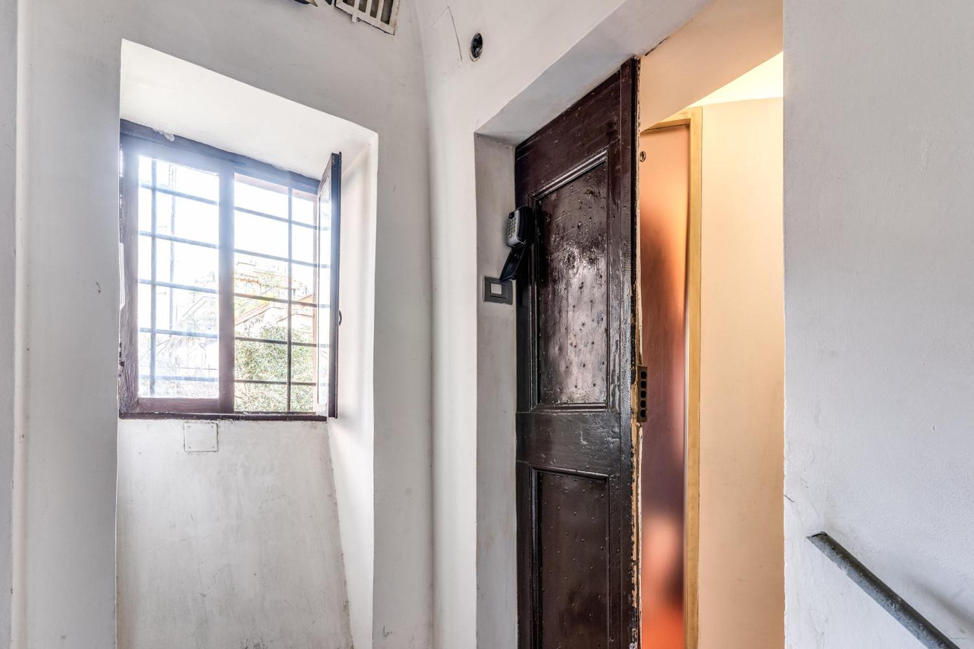 Suite San Calisto Trastevere - Rome Historical Center Cir 25486 Εξωτερικό φωτογραφία
